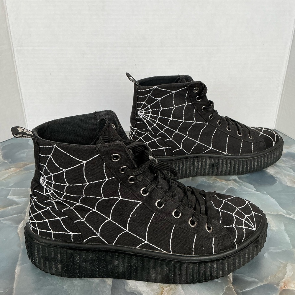 Demonia Arachnophobia Creeper Sneakers - Picture 4 of 7